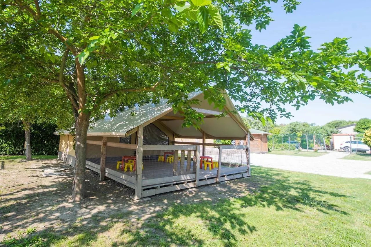 Camping Le Palme Marina Di Bibbona